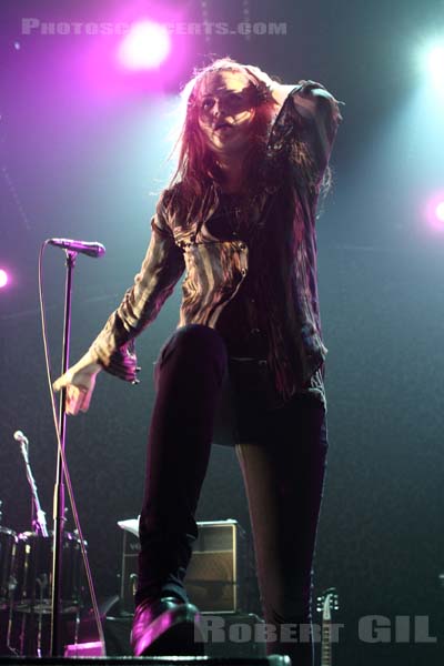 THE KILLS - 2011-11-11 - AMIENS - Zenith - Alison Nicole Mosshart